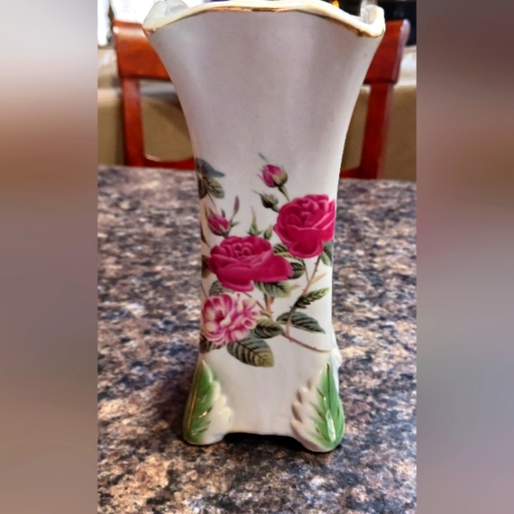 Vintage  7 inch wild rose  bud vase.